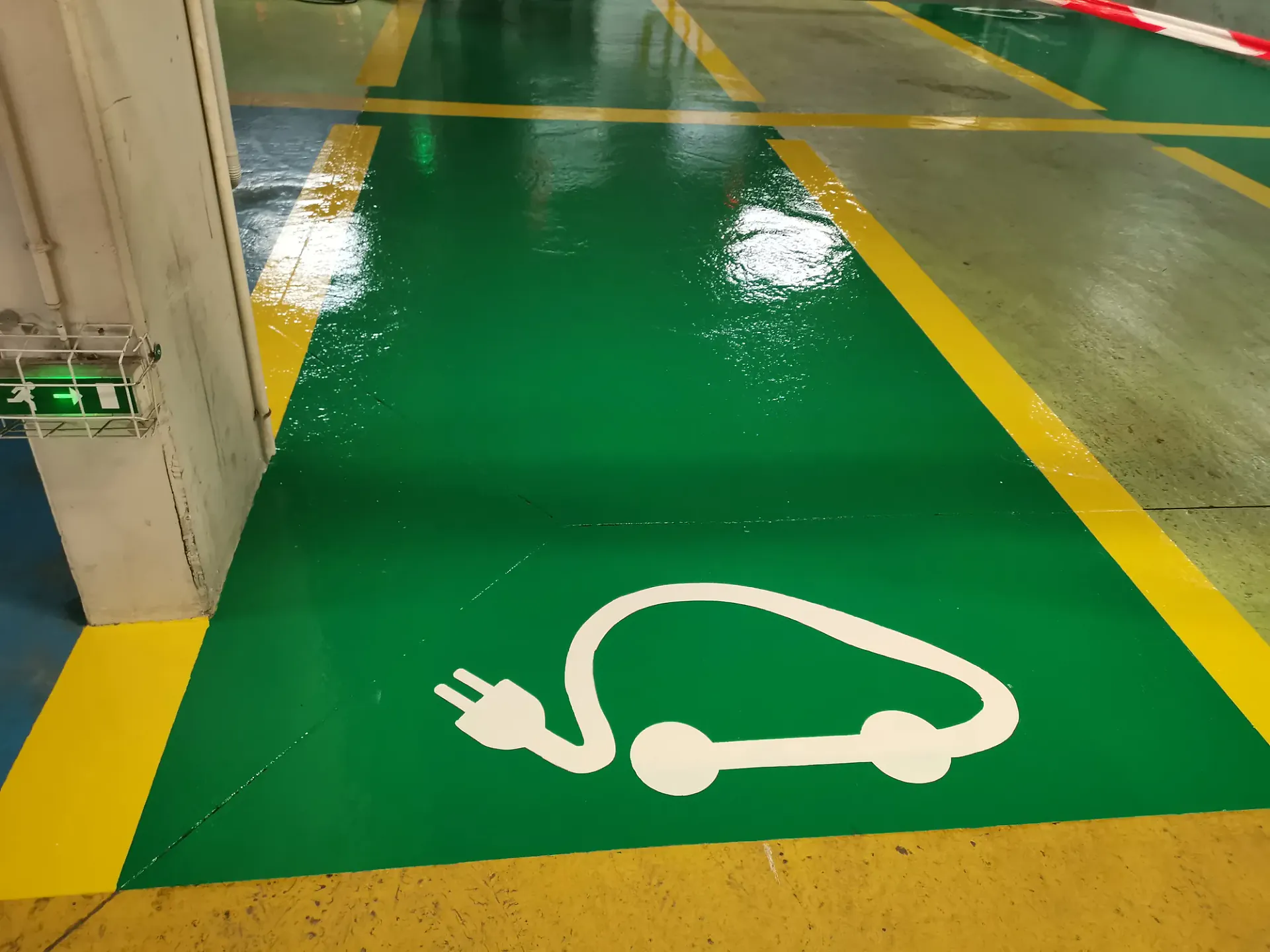 Marquage Au Sol Place Recharge Irve Parking Souterrain